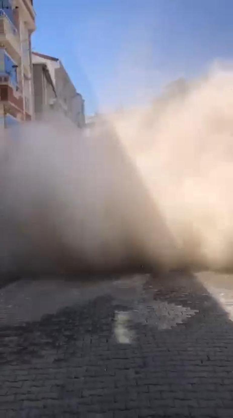 Esenyurtta kontrollü yıkımı yapılan 5 katlı binanın çökme anı kamerada