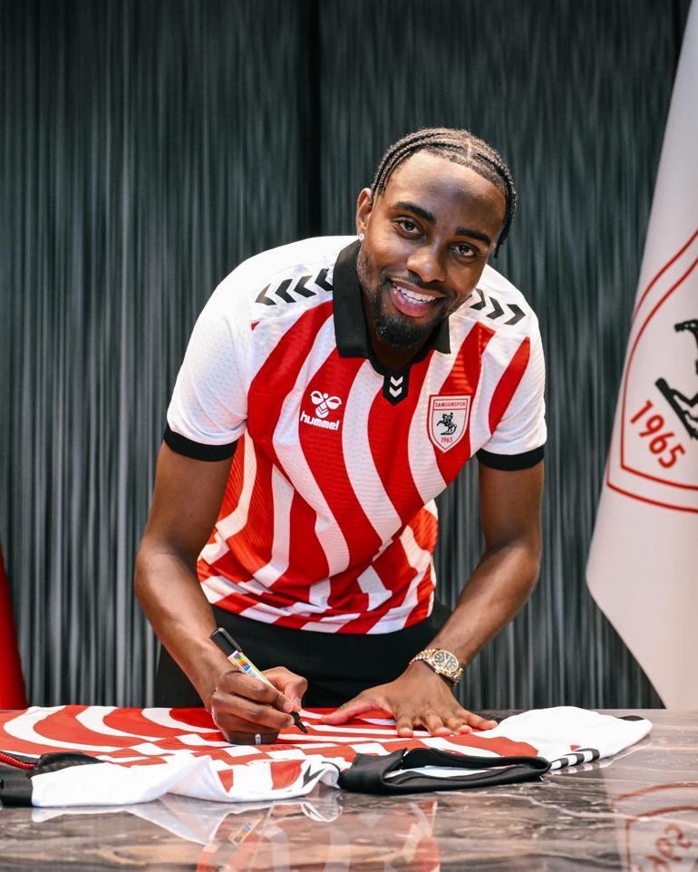 Samsunspor, Kongolu orta saha Antoine Makoumbou ile sözleşme imzaladı