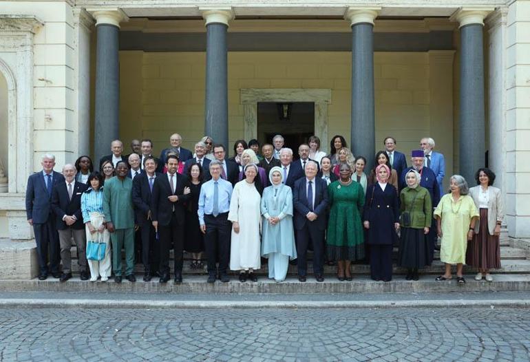 Emine Erdoğan, Vatikan’da ‘Kardeşlik Temelli Ekonomi: Etik Çok Taraflılık’ konferansına katıldı
