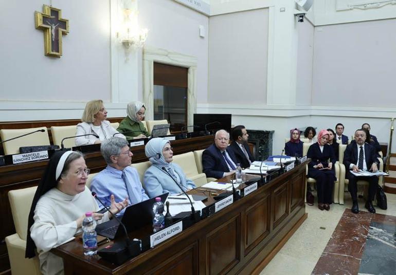 Emine Erdoğan, Vatikan’da ‘Kardeşlik Temelli Ekonomi: Etik Çok Taraflılık’ konferansına katıldı