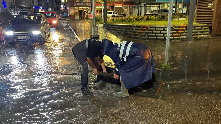 Fatsa’da sağanak, su baskınına neden oldu