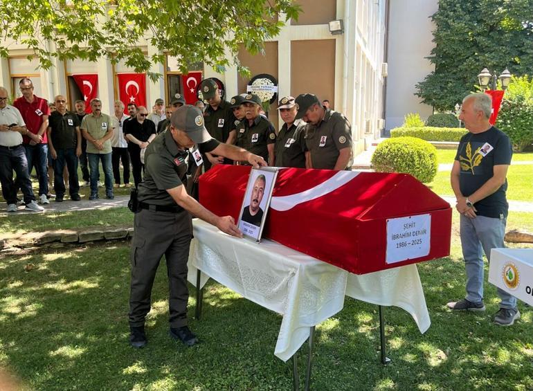 İzmir Ödemişteki orman yangını kontrol altında