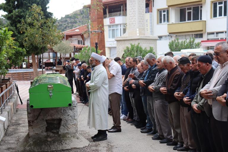 Cezaevinden çıktıktan 2 gün sonra eşini öldürüp intihar etti