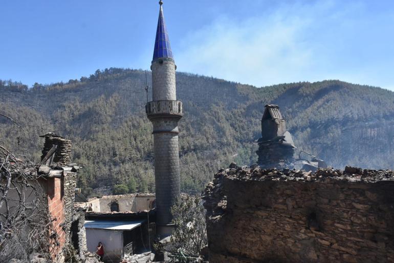 İzmir Ödemişteki orman yangını kontrol altında