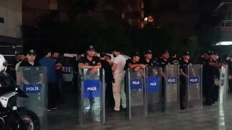 Polisten kaçan şüpheli, boğazına bıçak dayayıp direndi; 1 saatte ikna edildi