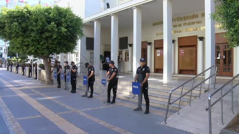 Adana Büyükşehir ve Adıyaman Belediye başkanları gözaltına alındı