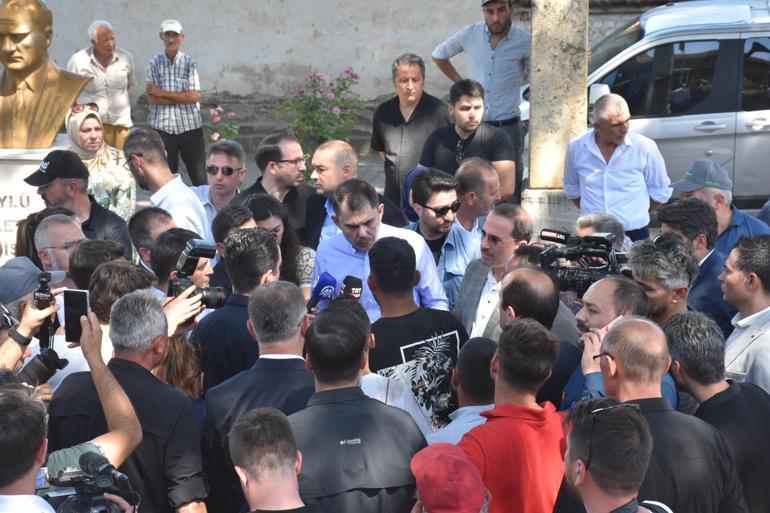 Bakan Kurum: Yangınlardan etkilenen 8 ilde toplamda 1168 bina zarar gördü