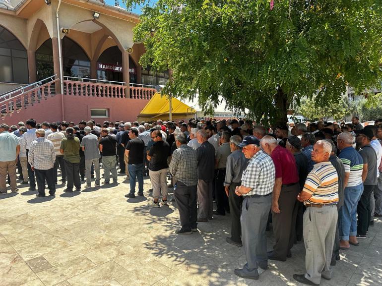 İzmirde 3 kardeşi, otomatik av tüfeği ile öldürülen eski muhtar tutuklandı