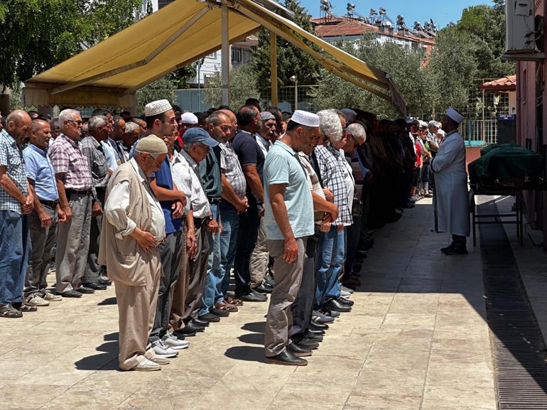 İzmirde 3 kardeşi, otomatik av tüfeği ile öldürülen eski muhtar tutuklandı