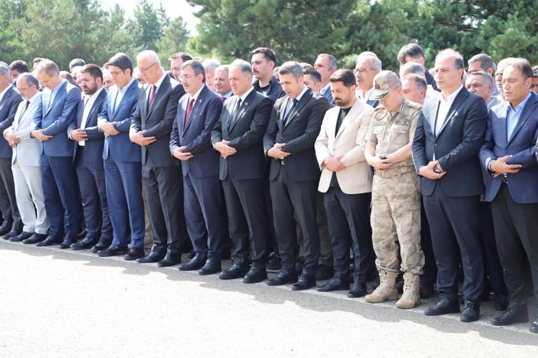 Cumhurbaşkanı Yardımcısı Yılmaz’ın vefat eden yeğeni Bingöl’de toprağa verildi