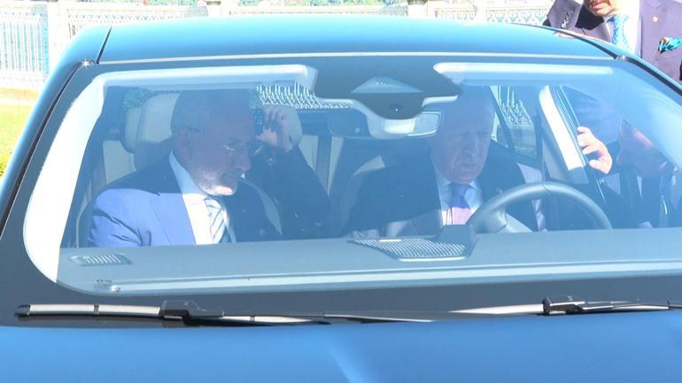 Cumhurbaşkanı Erdoğan, Togg’un yeni modeli T10F’yi test etti