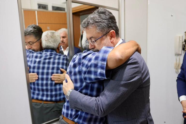 Bakan Yumaklı, şehit dozer operatörünün ailesini ziyaret etti