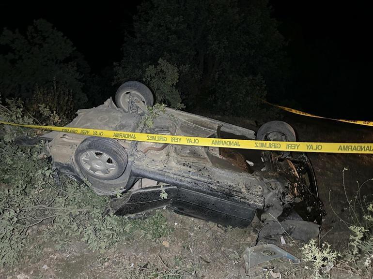 Uşak’ta otomobil şarampole devrildi: 1 ölü, 2 yaralı