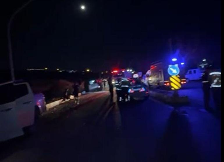 İzmir’de kamyonet ile hafif ticari araç çarpıştı: 7 yaralı