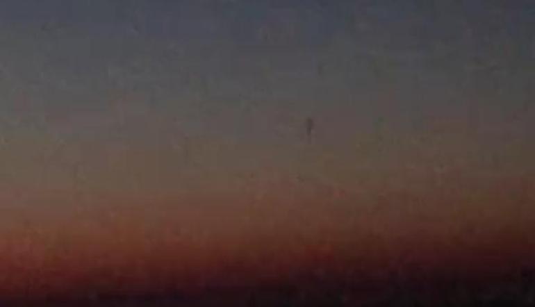 Gökyüzünden düşen paraşüte benzer nesne, meteoroloji balonu çıktı