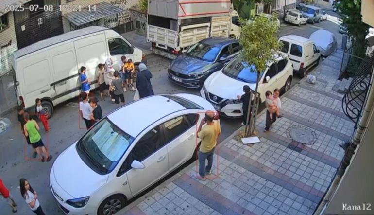 Sultangazide yola fırlayan çocuğa otomobil çarptı