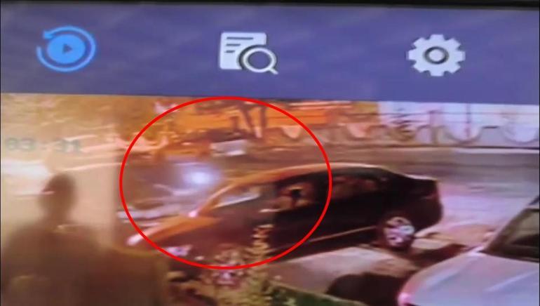 Otomobiliyle park halindeki araca çarptıktan sonra kaçtı; o anlar kamerada