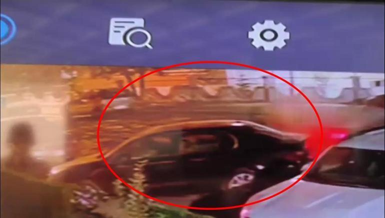 Otomobiliyle park halindeki araca çarptıktan sonra kaçtı; o anlar kamerada