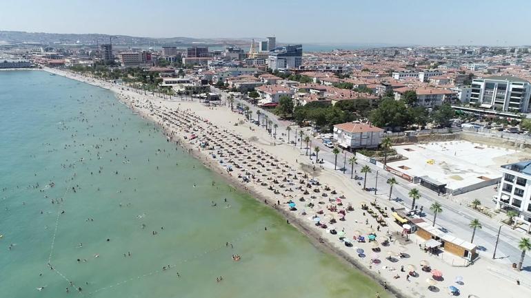 İstanbulda sıcak havadan bunalanlar sahillere akın etti