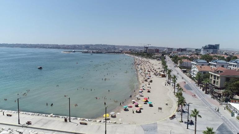 İstanbulda sıcak havadan bunalanlar sahillere akın etti