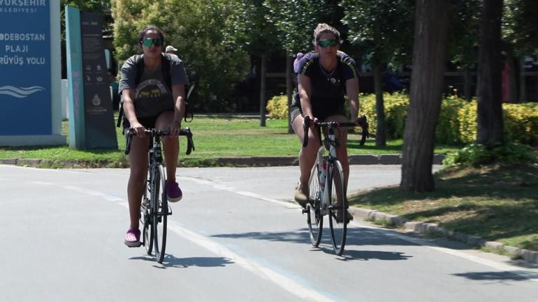 İstanbulda sıcak havadan bunalanlar sahillere akın etti