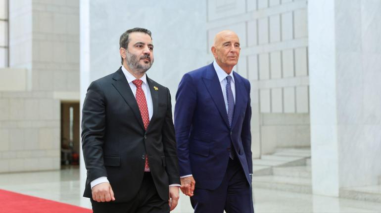 Suriye Cumhurbaşkanı Şara ve ABDnin Ankara Büyükelçisi Barrack bir araya geldi