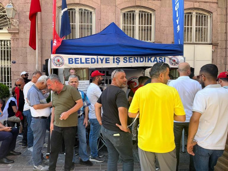 İzmirde işten çıkarılanların eylemi 2nci gününde