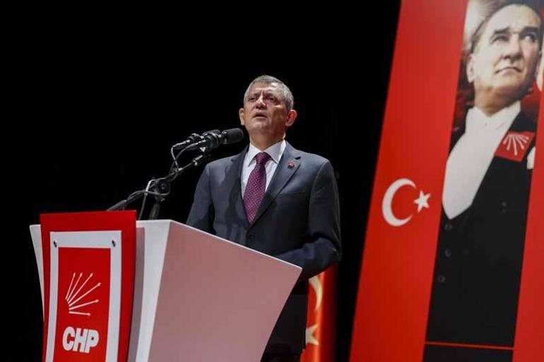 Özgür Özel, belediye başkanları ile bir araya geldi