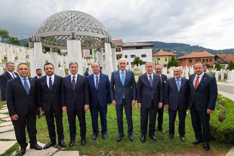 TBMM Başkanı Kurtulmuş, Aliya İzzetbegoviçin kabrini ziyaret etti