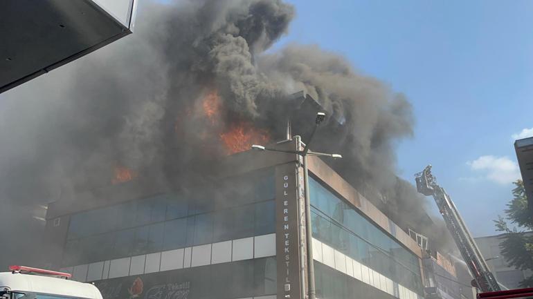 Bursa’da tekstil atölyesinin çatı katında yangın