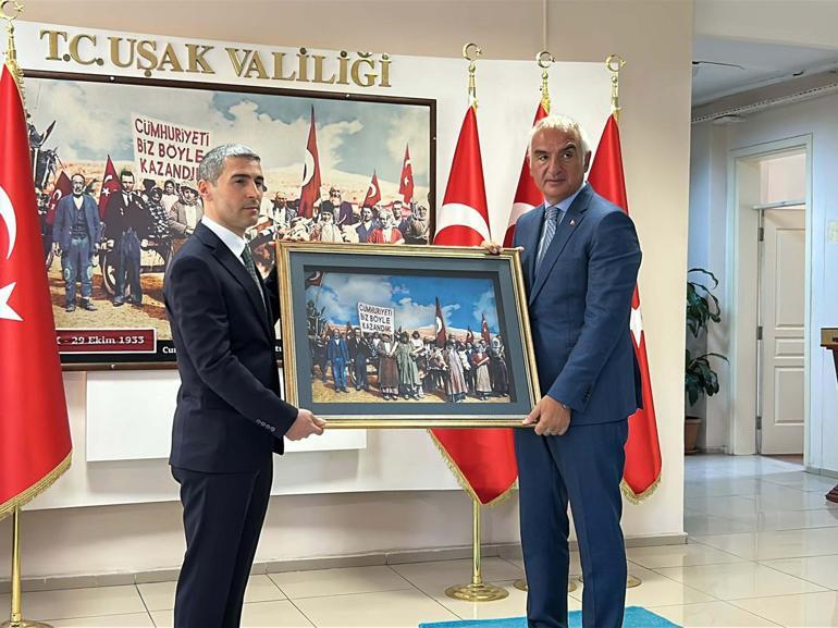 Bakan Ersoy: Yabancı turist rotalarına da girecek bir Uşak için çalışma yapacağız