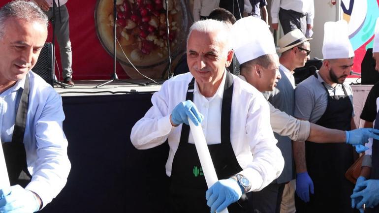 Ümraniye’de 20 bin kişiye aşure dağıtıldı