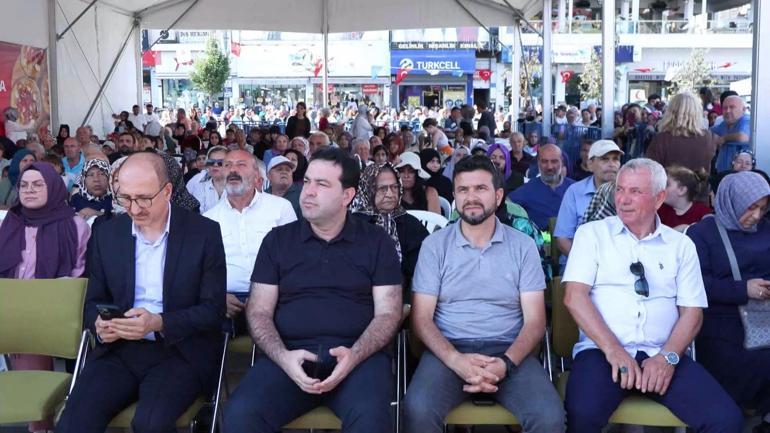 Ümraniye’de 20 bin kişiye aşure dağıtıldı