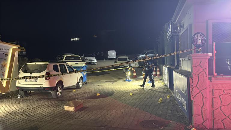 Kocaeli’de ilçe emniyet müdürlüğü önünde silahlı kavga; 2 yaralı