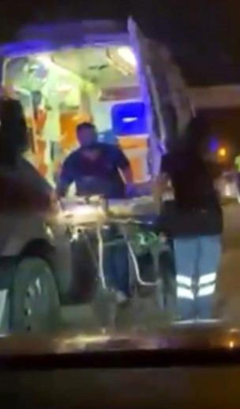 Kaldırımda yürürken otomobilin çarptığı baba ve oğlu öldü