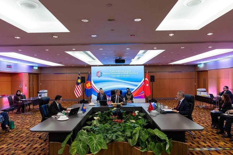 Bakan Fidan, Türkiye-ASEAN Sektörel Diyalog Ortaklığı Yedinci Üçlü Toplantısına katıldı