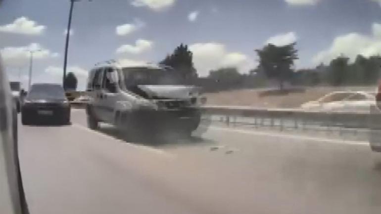 Büyükçekmecede zincirleme kaza kamerada