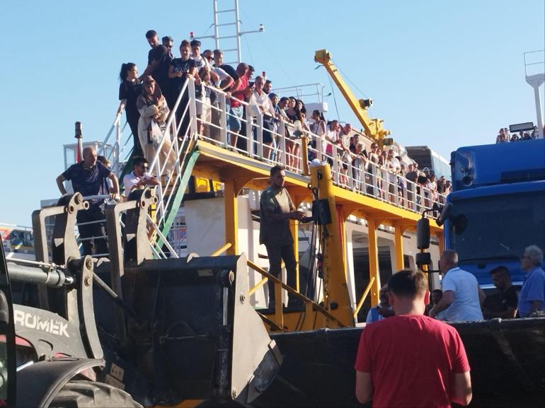Marmara Adası açıklarında feribotta yangın çıktı