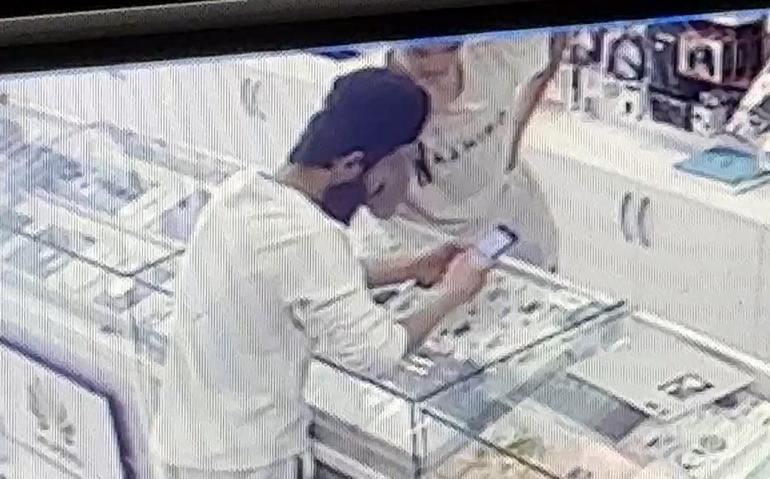 Avcılarda telefonum çalındı yalanıyla telefon hırsızlığı kamerada