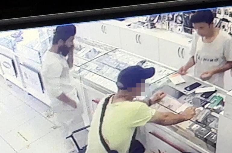 Avcılarda telefonum çalındı yalanıyla telefon hırsızlığı kamerada