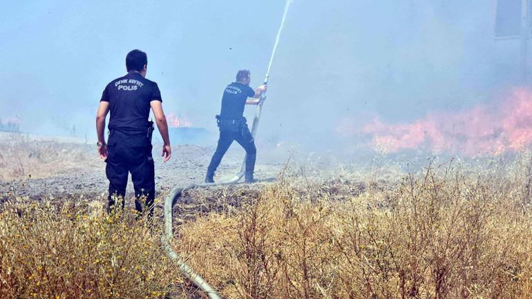 Edirnede anız yangını; kara yolu kapatıldı