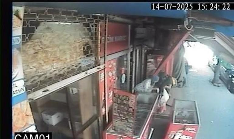 Avcılarda dondurma çalarken yakalandı, geri verip tekrar çaldı