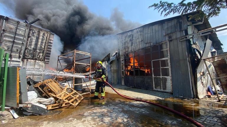 Boluda medikal malzeme üretilen fabrikada yangın