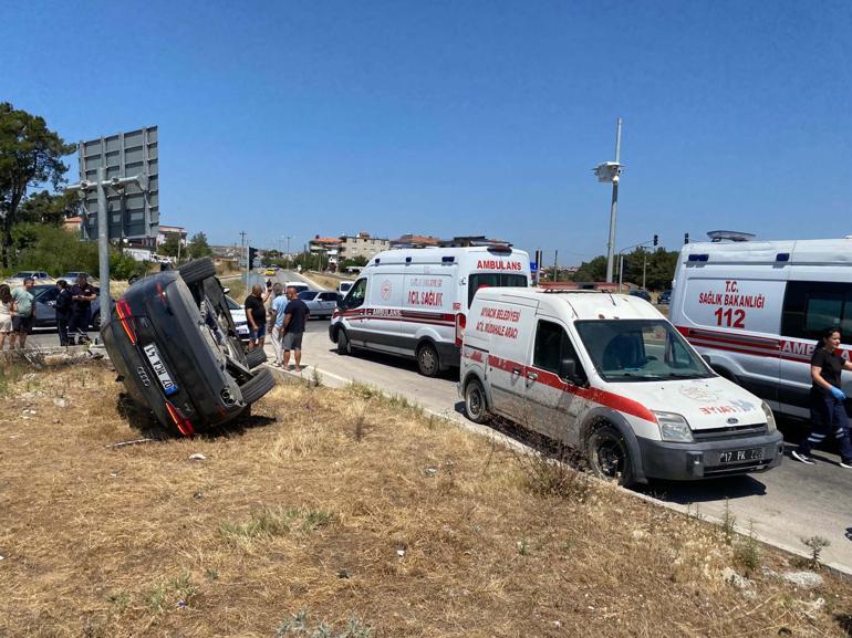 Çanakkalede motosikletle otomobil çarpıştı: 1i ağır 2 yaralı