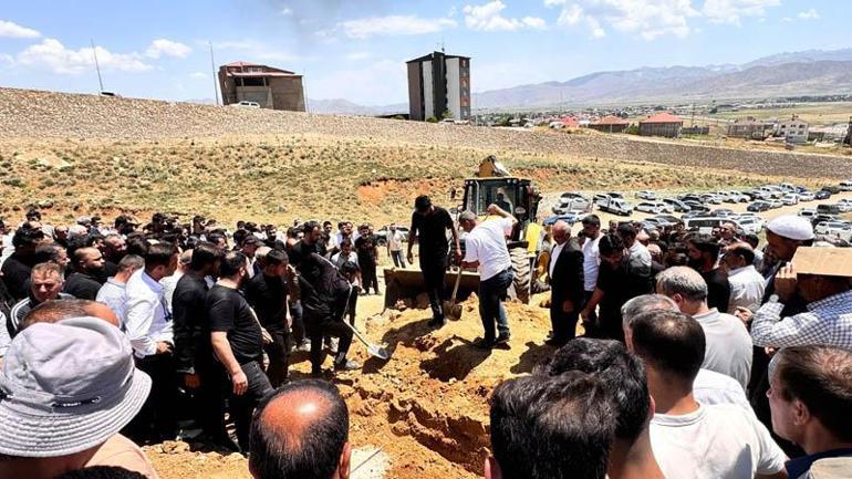 Silahlı saldırıda baba öldü, 3 çocuğu yaralandı