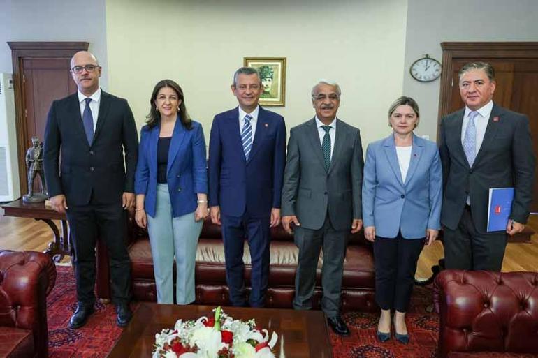 DEM Parti heyetinden Özel’e ziyaret