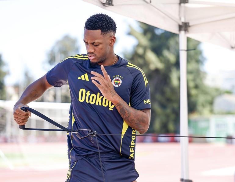 Duran, Fenerbahçede ilk antrenmanına çıktı