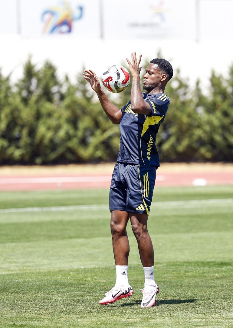 Duran, Fenerbahçede ilk antrenmanına çıktı