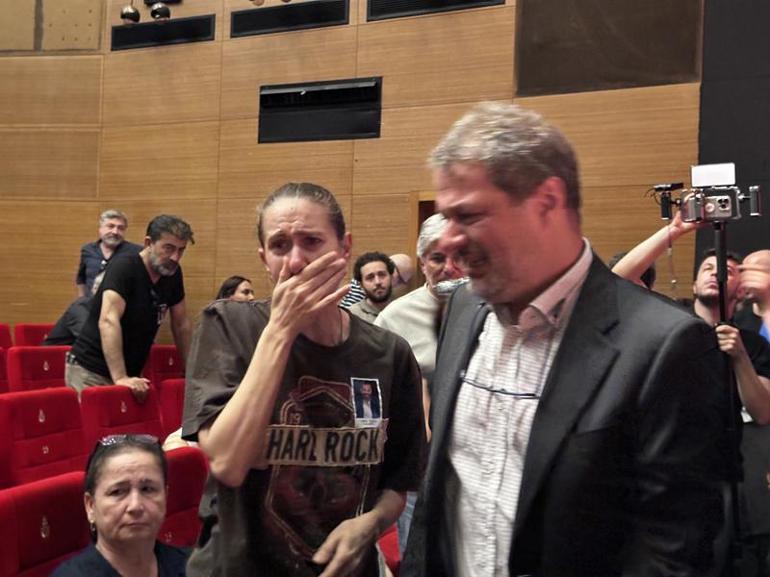 Oyuncu Emre Törün son yolculuğuna uğurlandı