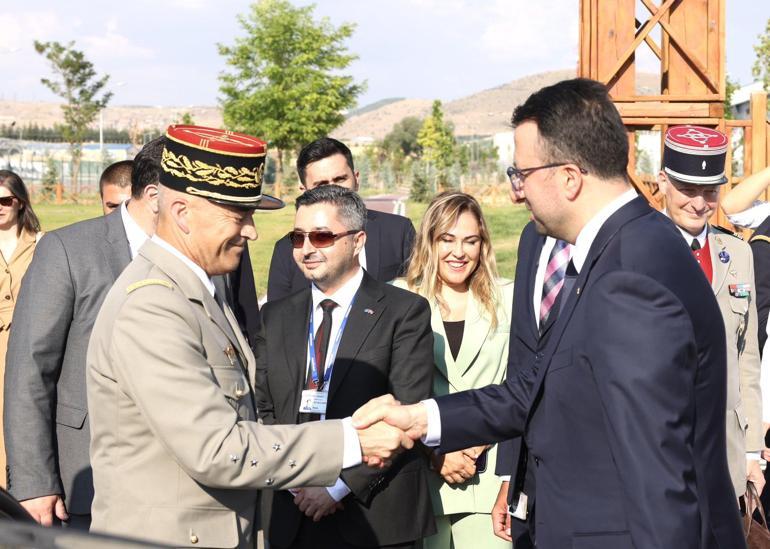 Fransa Genelkurmay Başkanı Burkhard, ASELSANı ziyaret etti